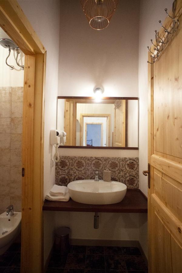 Case Vacanze "Residenze Trapanesi" Trapani Exterior photo